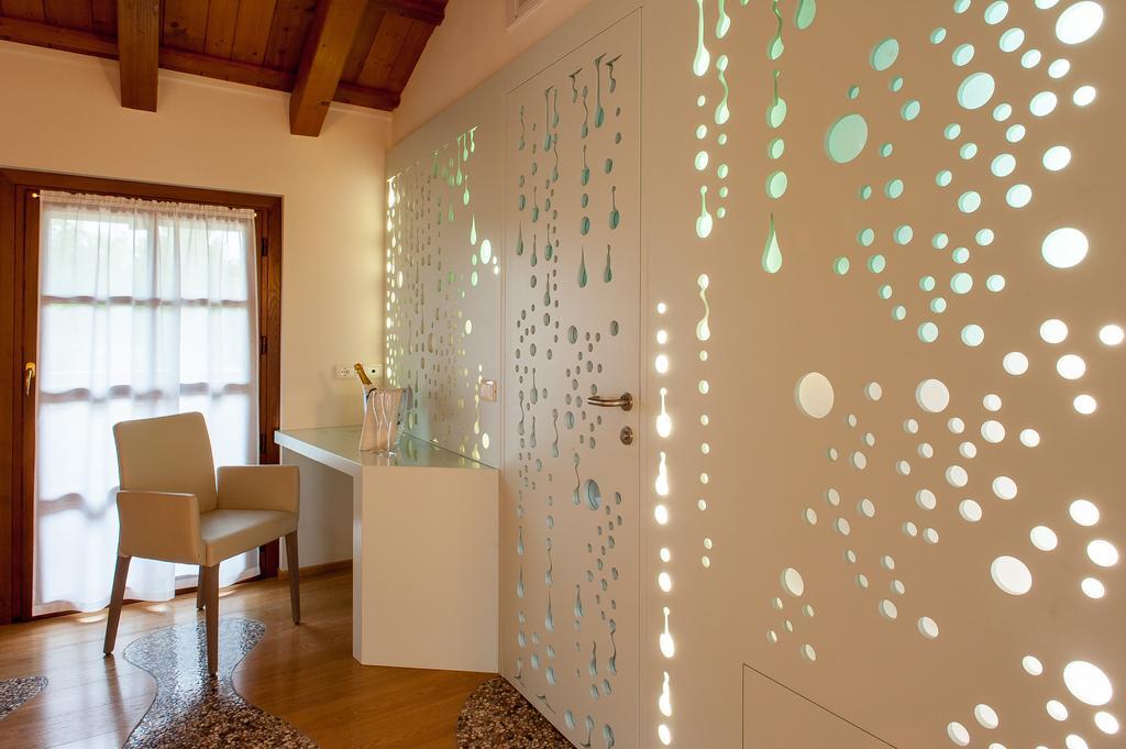 Elliot Osteria E Dormire In Collina Manzano الغرفة الصورة