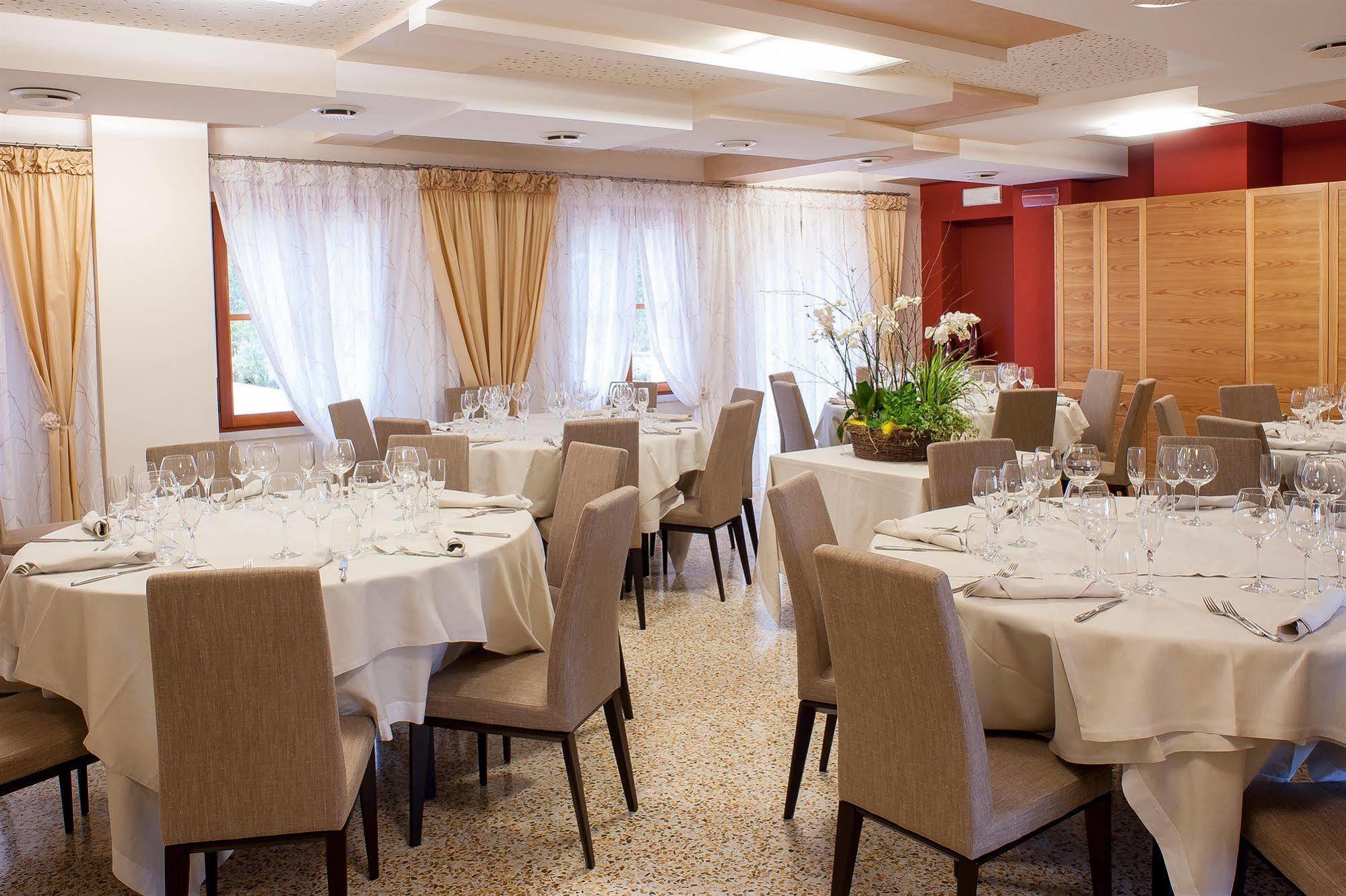 Elliot Osteria E Dormire In Collina Manzano المظهر الخارجي الصورة
