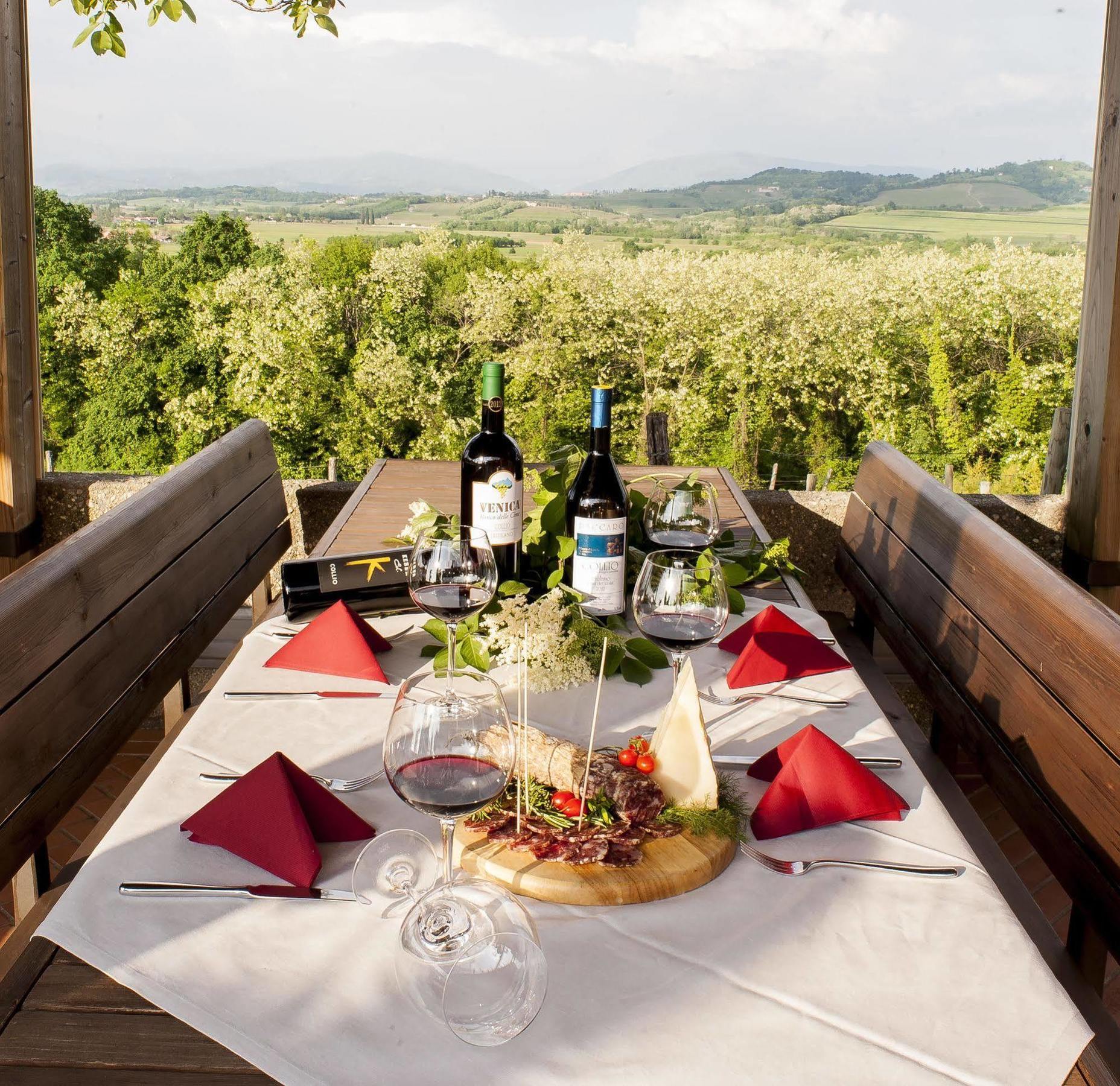 Elliot Osteria E Dormire In Collina Manzano المظهر الخارجي الصورة